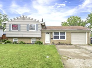816 Sherwood Dr, Elyria, OH 44035