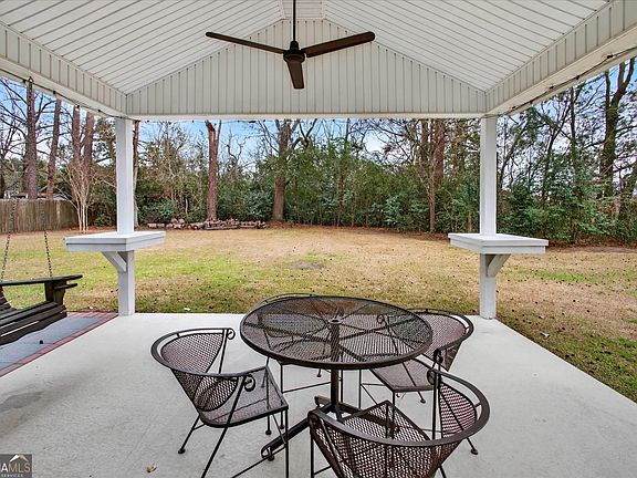 2nd image of 212 Lee Dr