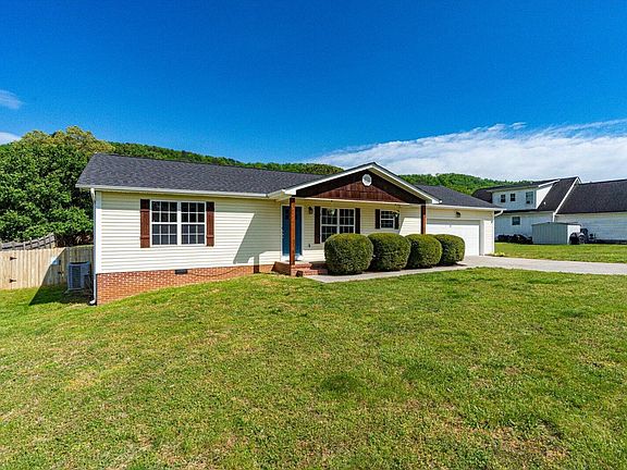 2nd image of 34 Boxer Ln