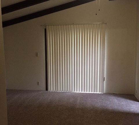 5th image of 23926 Oakmont Way