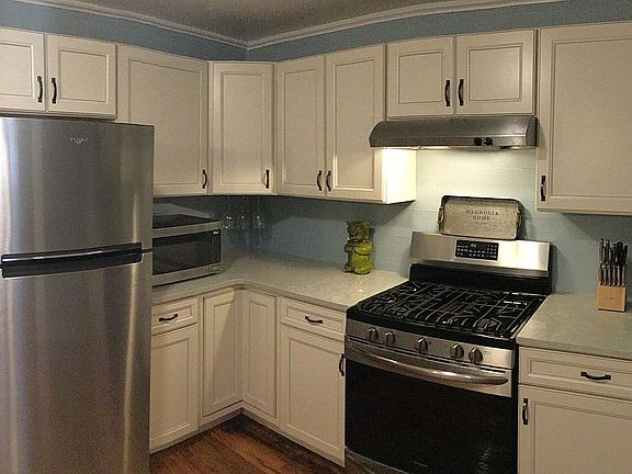 Kitchen right side