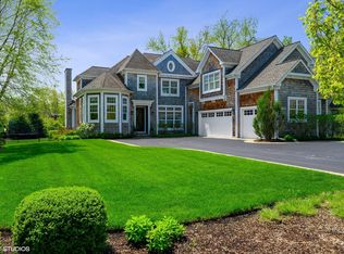 2195 Woodlawn Rd, Northbrook, IL 60062