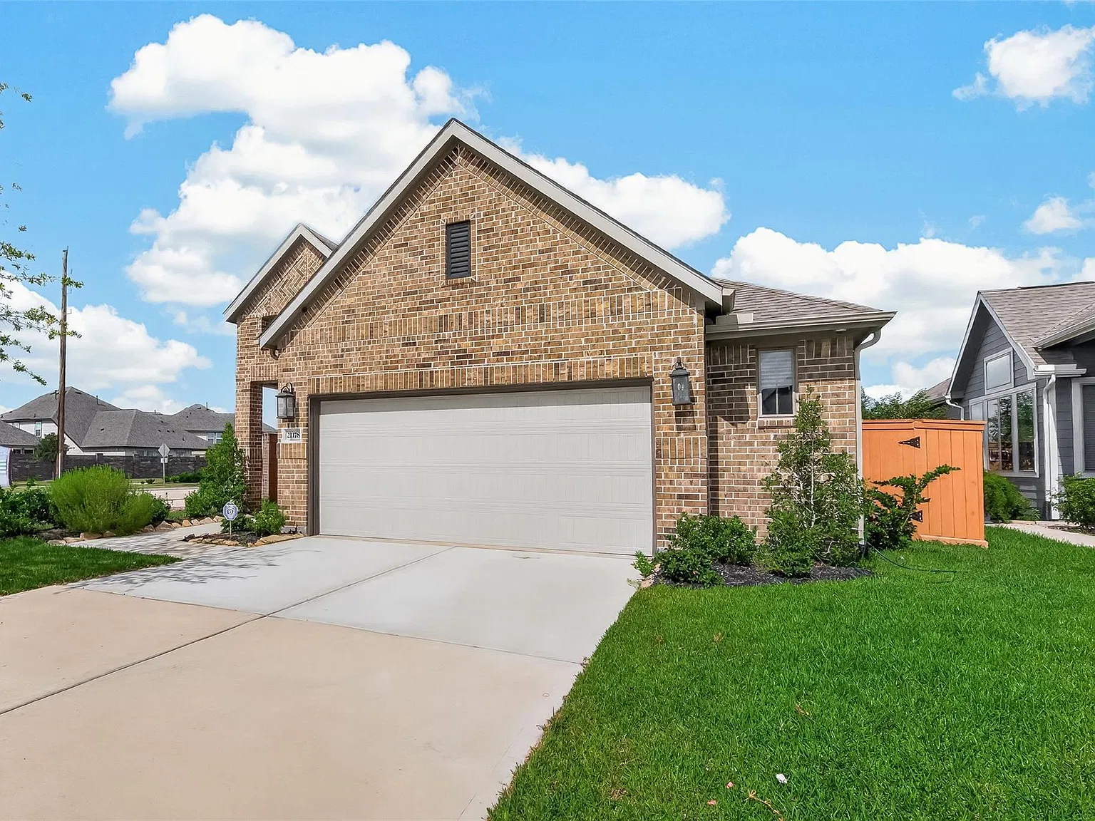 3 bed, 2.0 bath, 1685 sqft, $2,600 — Photo 4