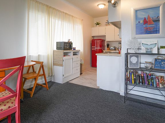 5th image of 364 Bluefish Dr APT 204
