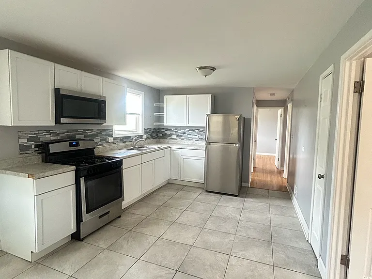 11514 S Elizabeth St #2 — Photo 3