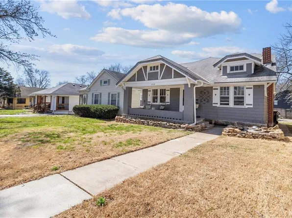 6112 Rockhill Rd, Kansas City, MO 64110