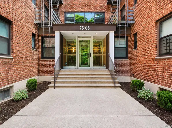 75-05 210th Street #4N, Oakland Gardens, NY 11364