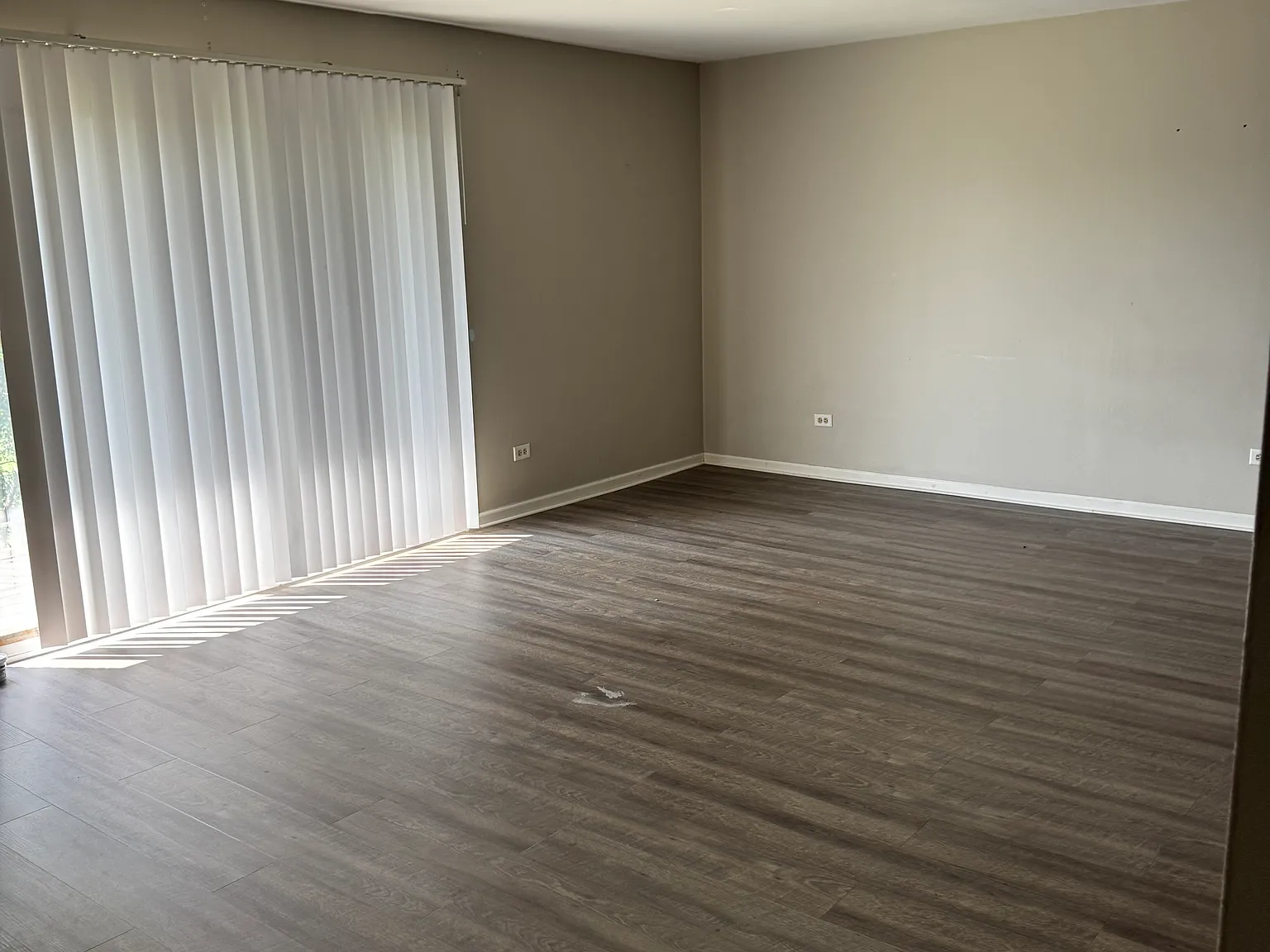 1 bed, 800 sqft, $1,600 — Photo 1