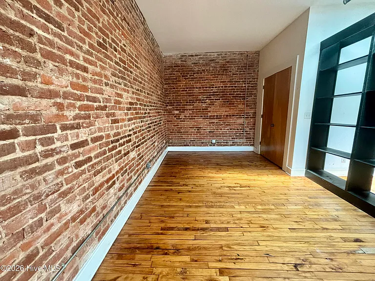 1130 Jones St #D — Photo 8