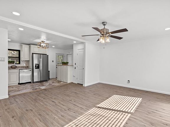 3rd image of 10444 Gardo Ct