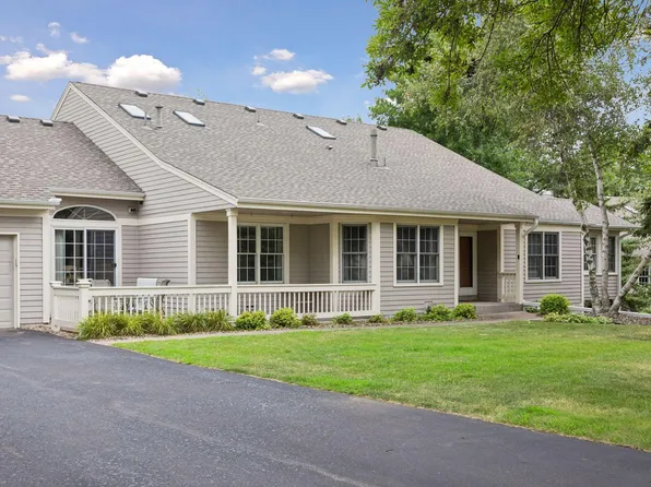 1724 Donegal Dr, Woodbury, MN 55125