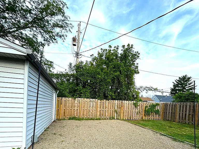 725 Shelley Pkwy — Photo 22