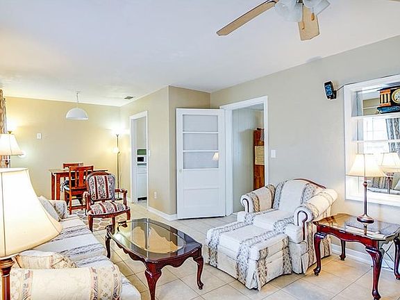 5th image of 1006 Oak Dr