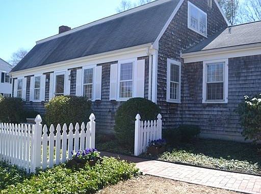 2nd image of 209 South Dr