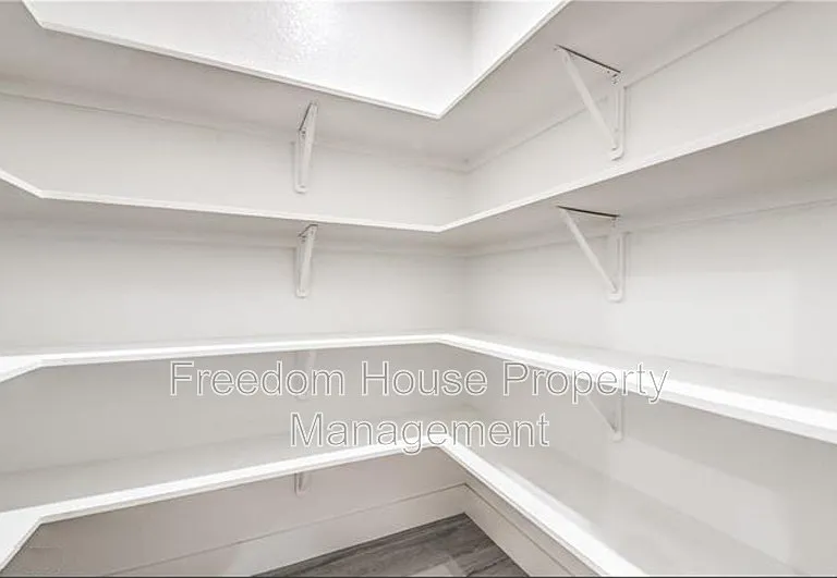 6380 Waterford St — Photo 14