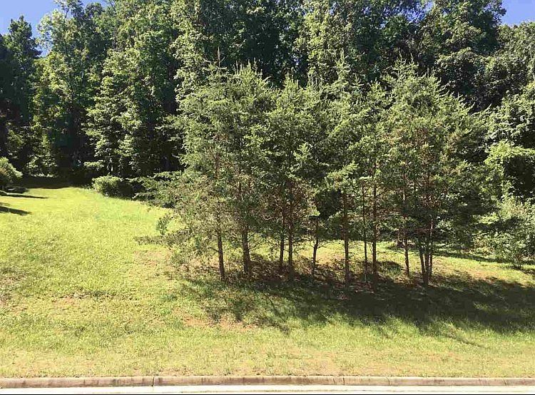 1st image of 123 Carrsbrook Dr