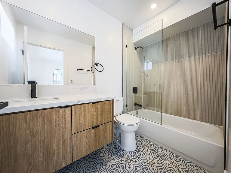 Never Before Lived in Luxury Townhomes 2 Blocks from WeHo! — Photo 24