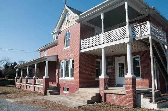 Main View - 1st-2nd Floors