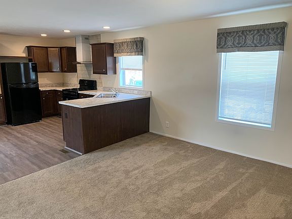 3rd image of 47 Bluebird Hill Dr #393