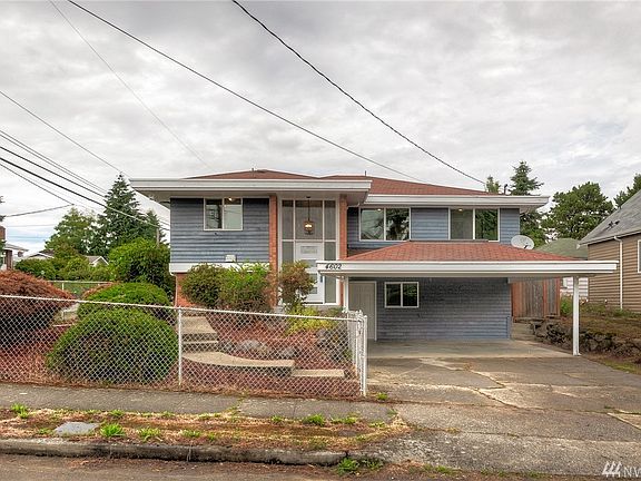 Remodeled Split within walking distance to light rail!