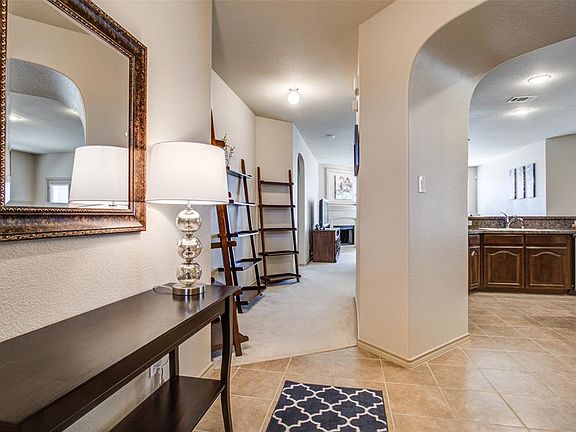 5th image of 3229 Buckthorn Ln