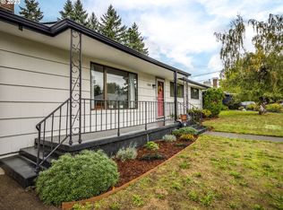 11805 SE Madison St, Portland, OR 97216