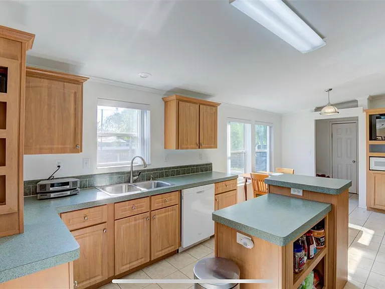 707 N Lockwood Ridge Rd — Photo 13