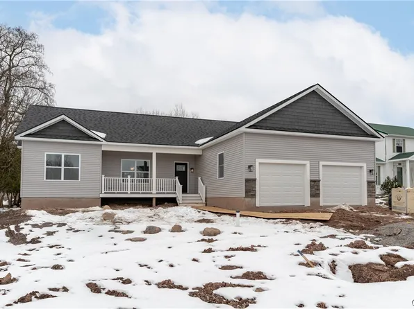 112 Clark Cir, Canastota, NY 13032