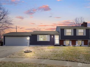 806 McGraw Ct, Englewood, OH 45322