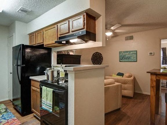 2nd image of 811 Darby Blvd APT 502