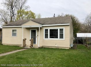 304 S Lawton St, Mason, MI 48854