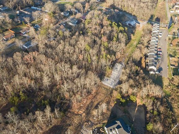 2nd image of 200 W Hills Dr