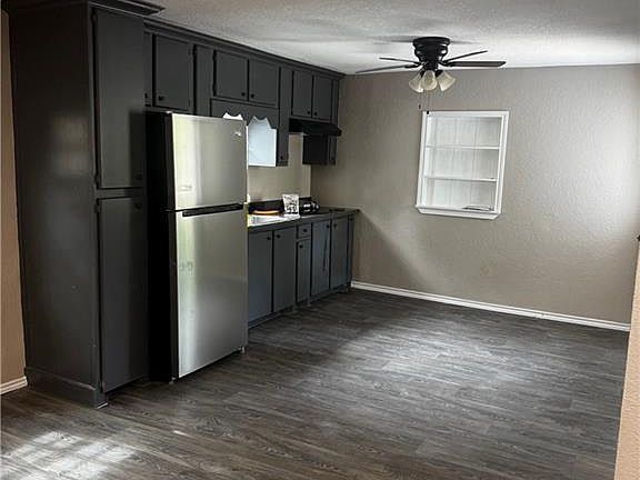 4th image of 1007 E Sanchez St