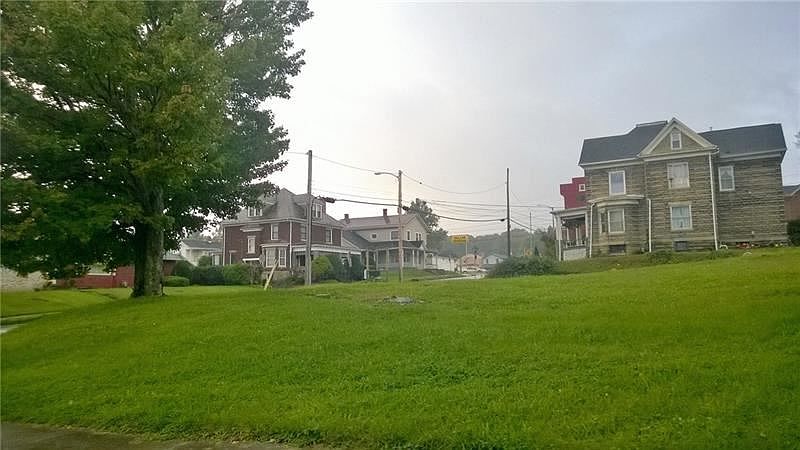 1st image of 79 W Main St