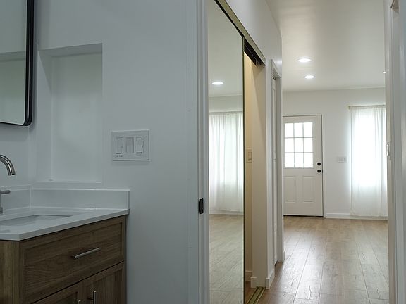5th image of 177 E Vince St