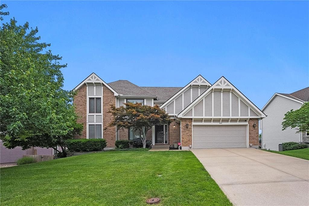 300 SW Green Teal St, Lees Summit, MO 64082 | Zillow