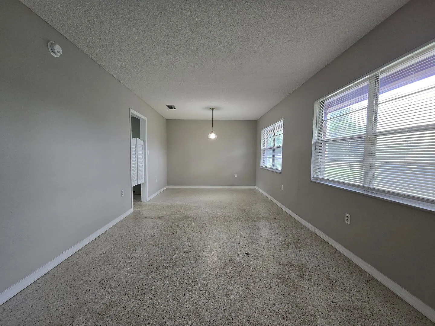 Spacious 3-Bedroom Florida Ranch-Style Home in Plant City — Photo 3