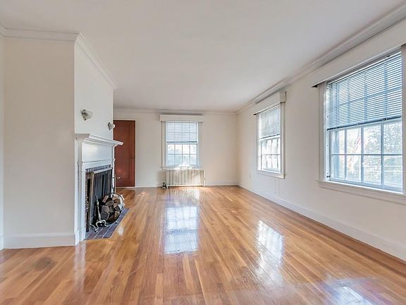 3rd image of 244 Oakland Ave