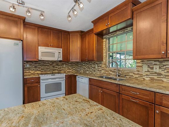 4th image of 801 White Heron Blvd