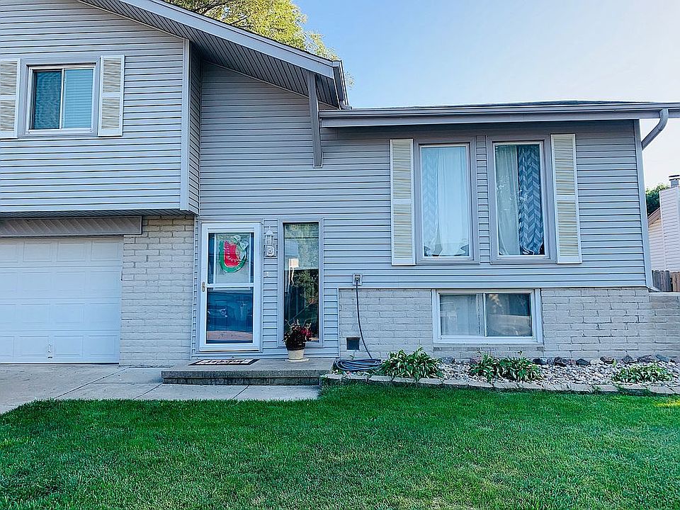 Updated 3 bed/3 bath