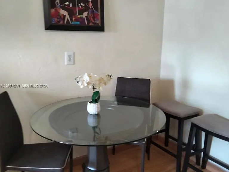 4015 Indian Creek Dr #302 — Photo 9