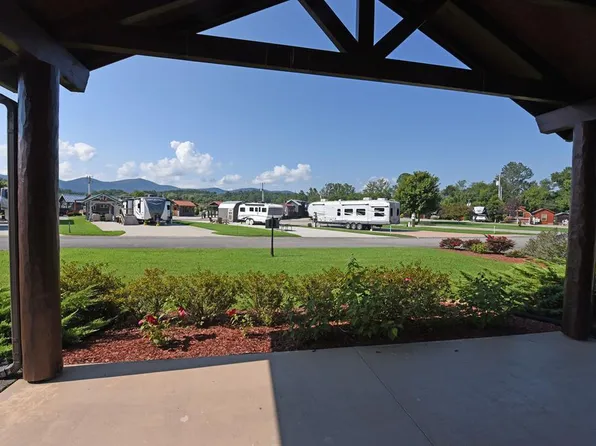 16 Circle Back Ln, Blairsville, GA 30512
