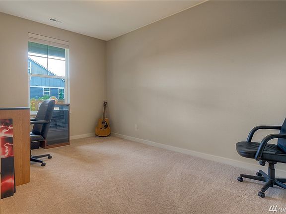 4th image of 19602 141st Street Ct E