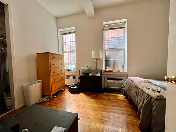 2nd image of 206 E 17th St APT 1B