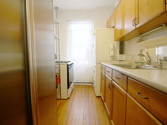 2nd image of 515 Edgecombe Ave #45/46