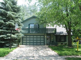 5737 Essex Ct, Hanover Park, IL 60133