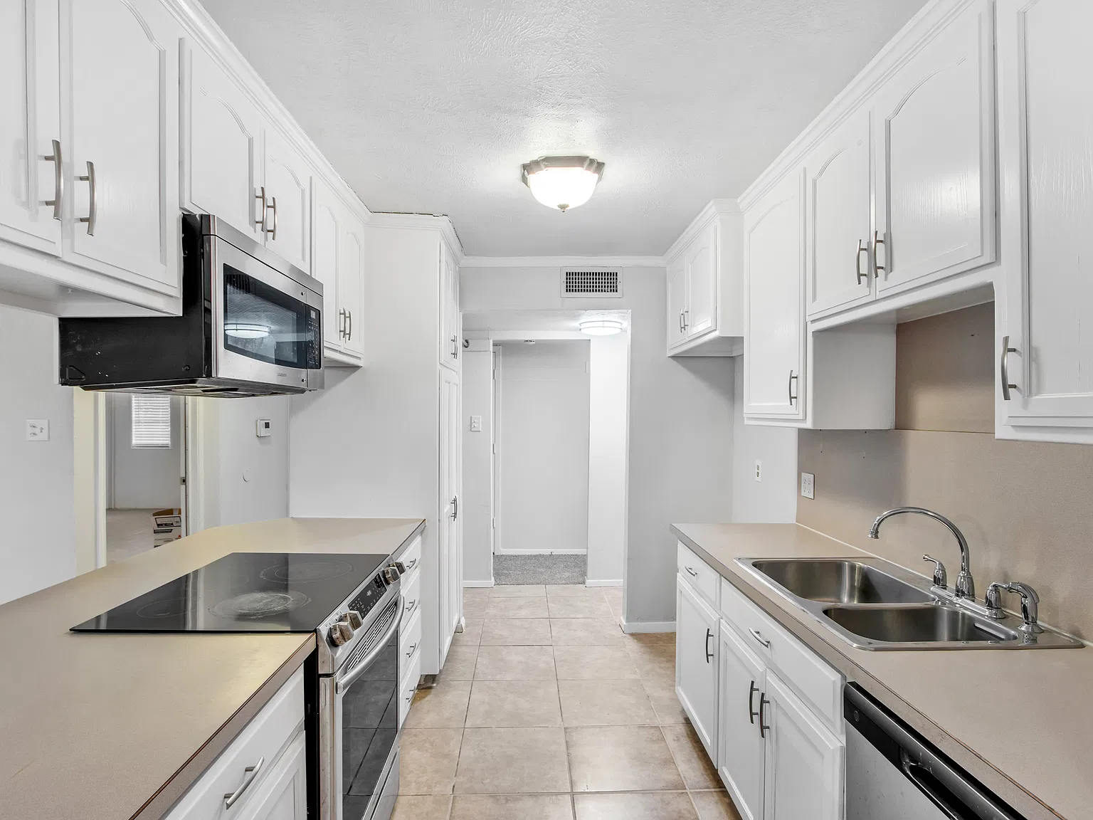 4 bed, 1770 sqft, $2,000 — Photo 3
