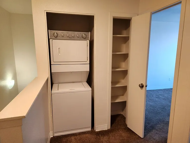 Emerald Pointe — Photo 16