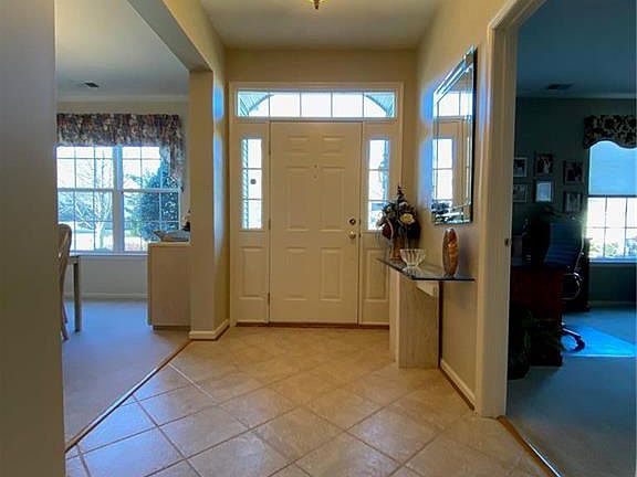 5th image of 1863 Felicity Ln