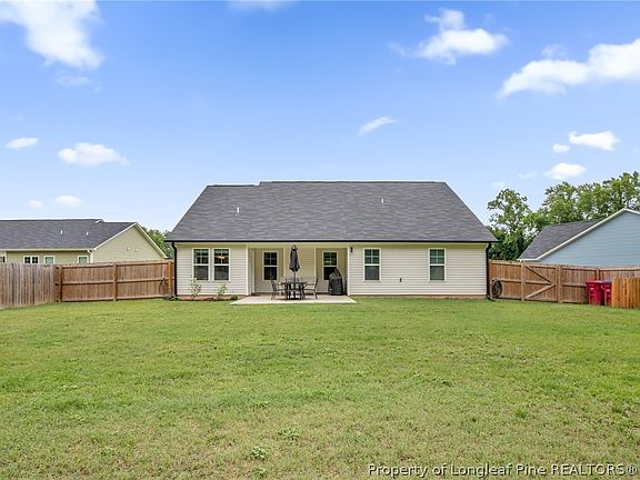 2nd image of 32 Finch Ln